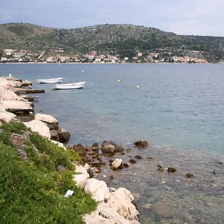 Apartmán With A Parking Space - 7515 Rogoznica (Sibenik-Knin)