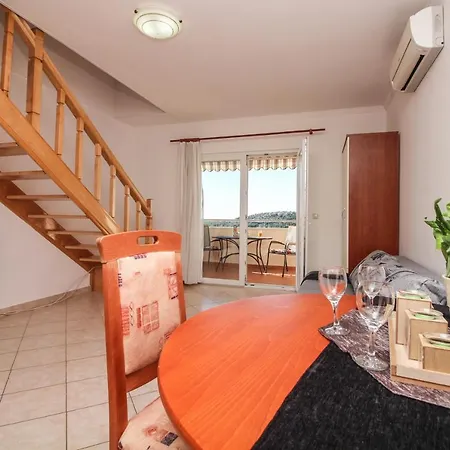 Apartments With A Parking Space Rogoznica - 7515