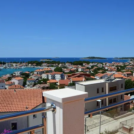 With A Parking Space - 7515 Apartmán Rogoznica (Sibenik-Knin)